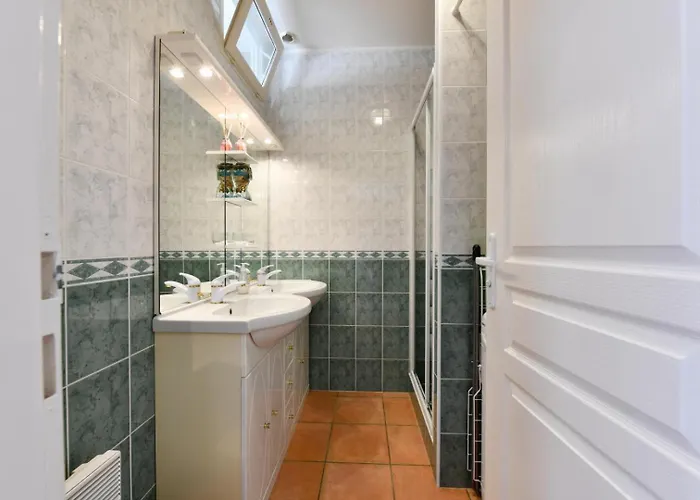 Le Mouly/grand Vakantiehuis